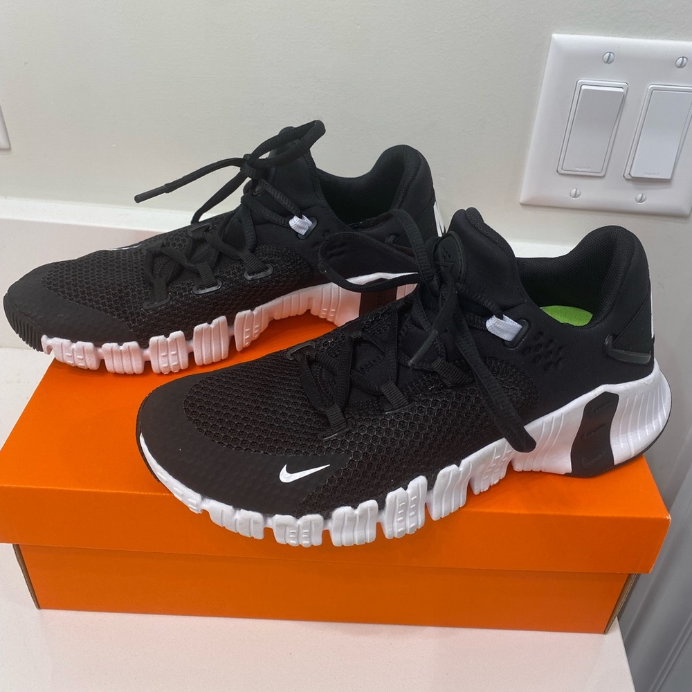 Nike Free Metcon 4 Size 9